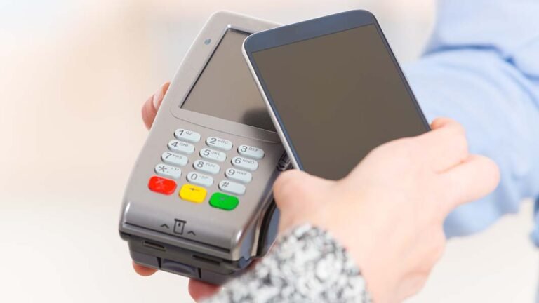 Contactless Payments and the Future of Retail: Trends and Innovations